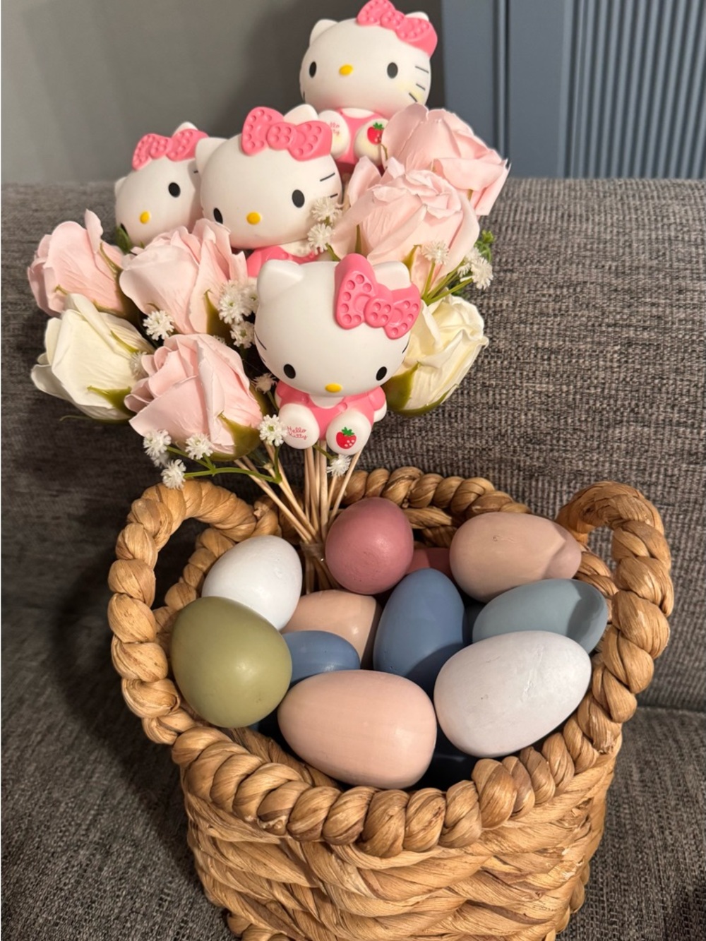 Hello Kitty Pink Bow Floral